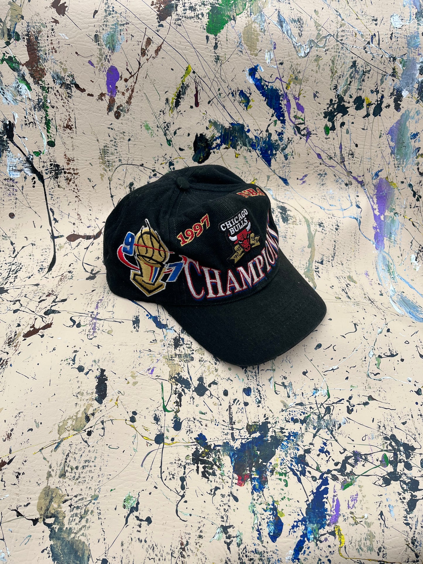 Vintage Logo 7 1997 Chicago Bulls Champions SnapBack