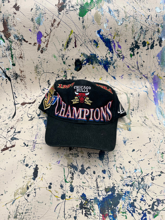 Vintage Logo 7 1997 Chicago Bulls Champions SnapBack