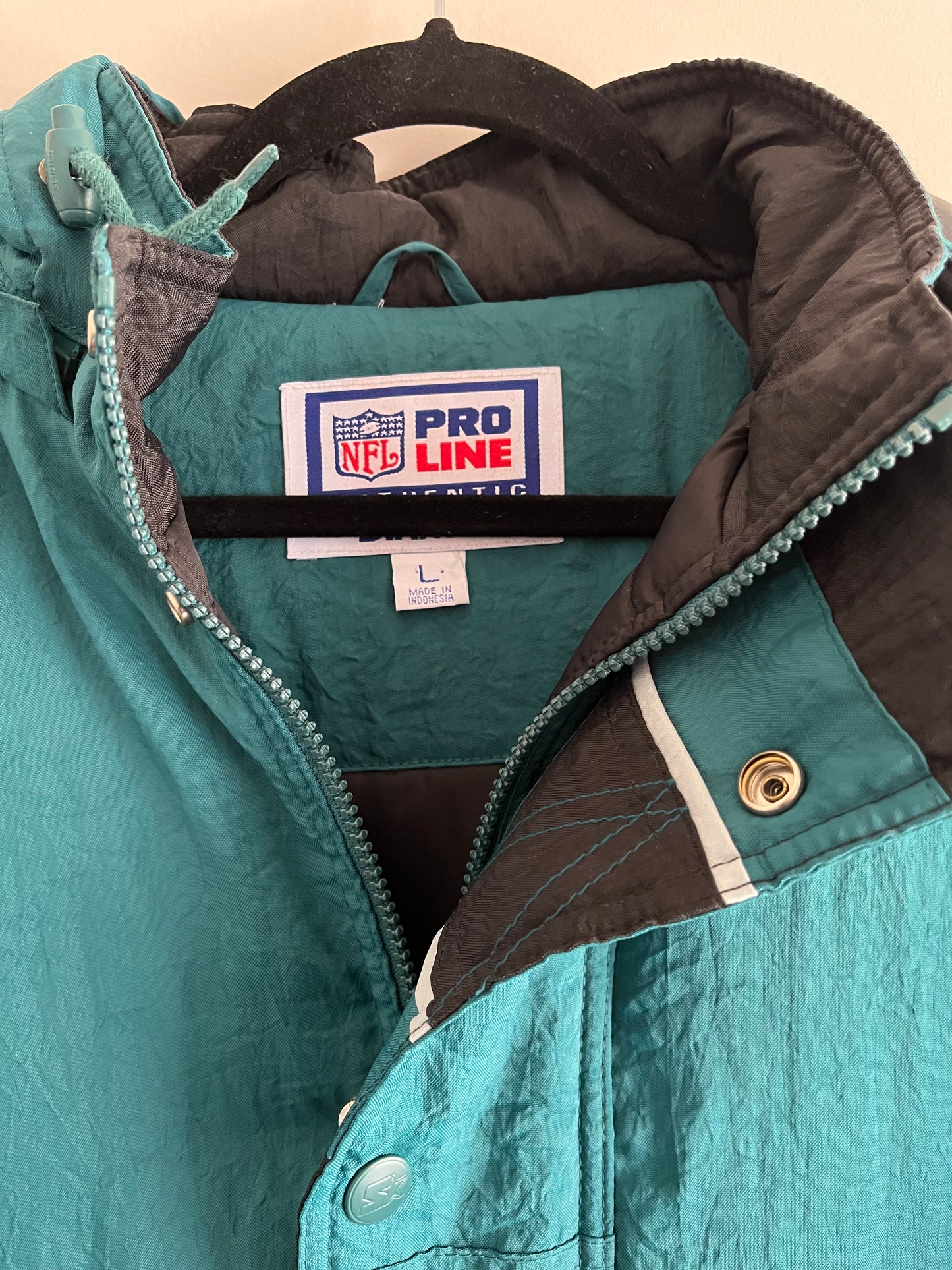 Vintage Starter Pro Line Philadelphia Eagles Bubble Jacket